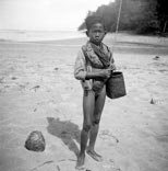 Young shrimp fisherman / Юный ловец креветок