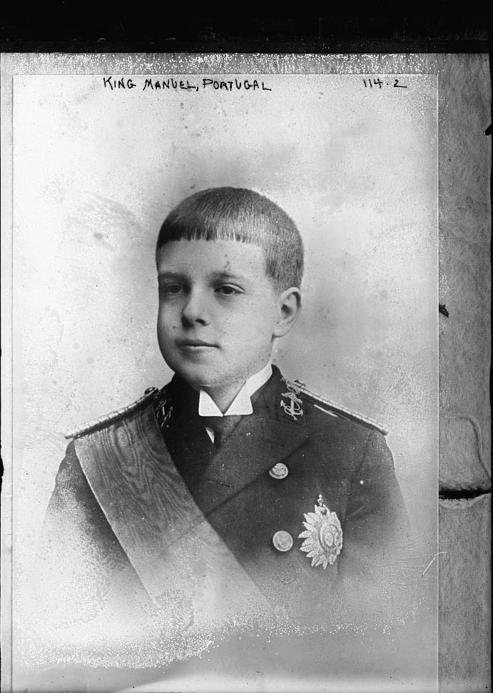 King Manuel of Portugal, portrait bust, in uniform (Король Португалии Мануэль, бюстовый портрет в униформе), c.1900