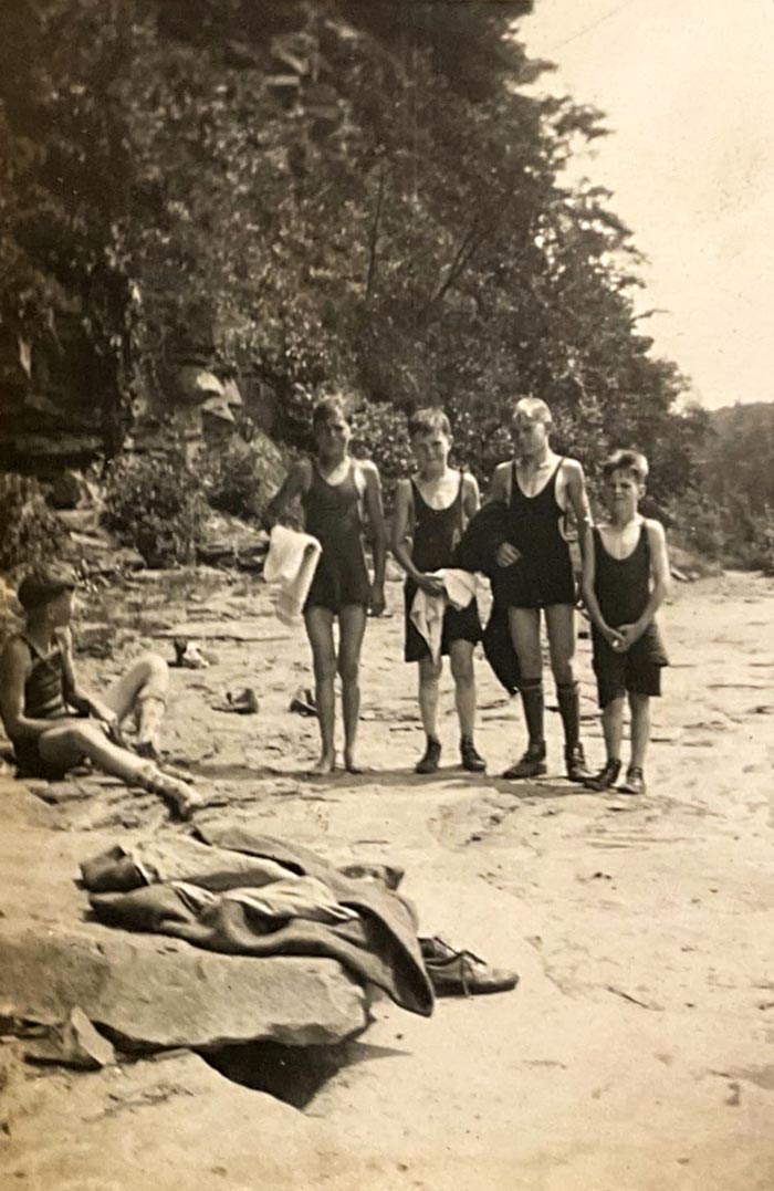 Boy’s Club (Клуб мальчиков), 1930