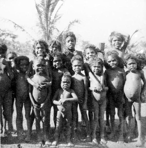Children at Elcho Island (Дети на острове Элчо), 1948