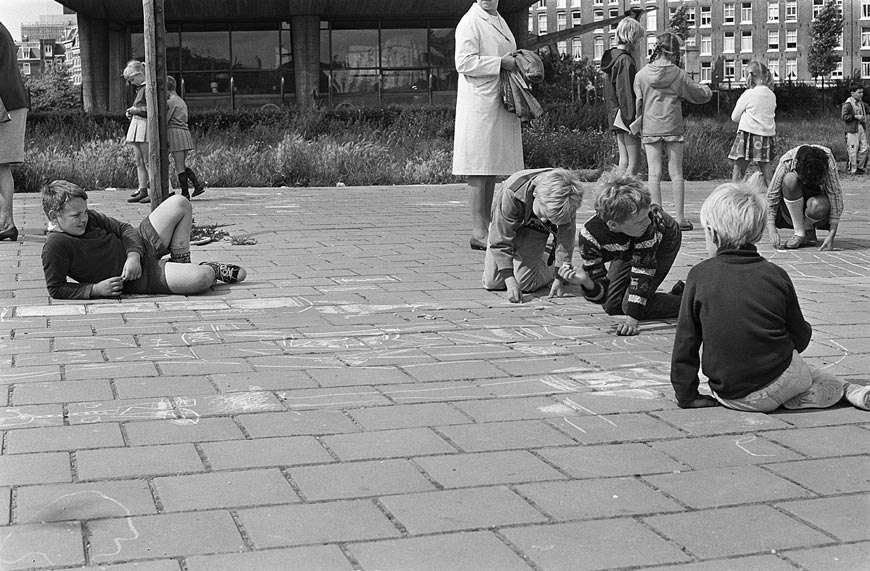 Tekenen op straat voor kinderen (Рисование на улице для детей), 1968