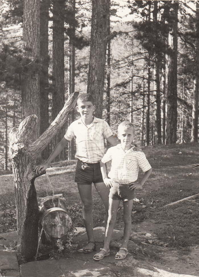 Me pushime ne kampin e pioniereve (Отдых в лагере пионеров), 1979