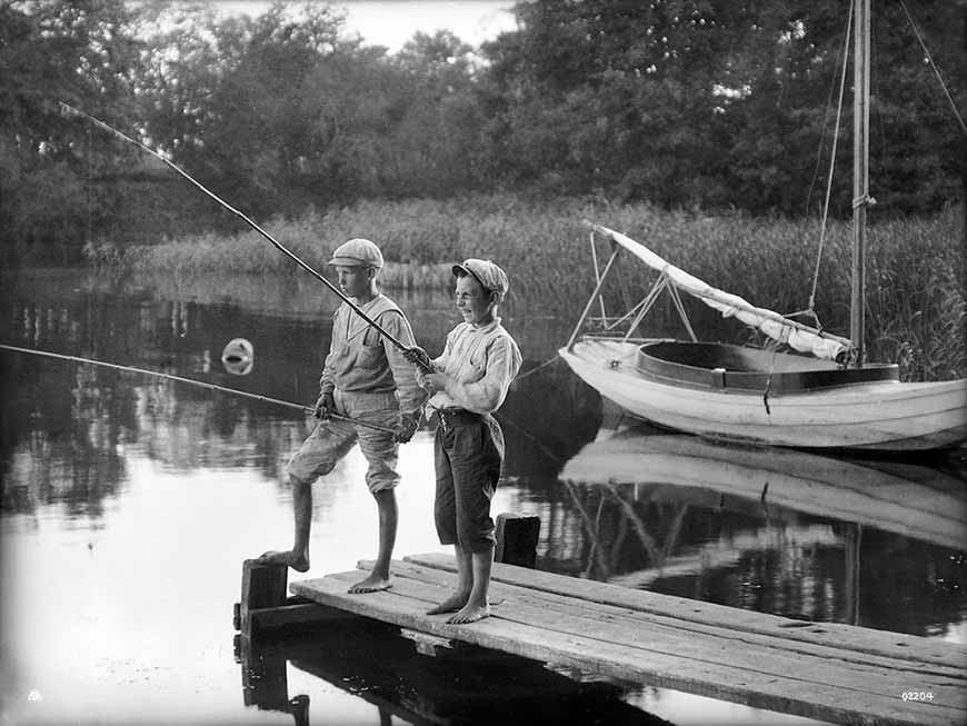 Boys fishing (Рыбачущие мальчики), 1910-1919