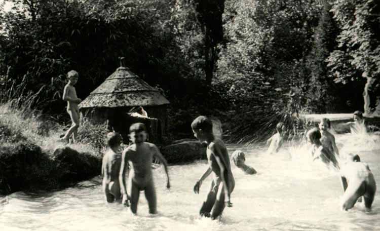 Nudist Camp (Нудистский лагерь), 1931