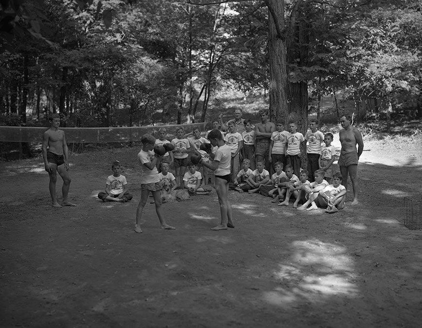 Boys boxing (Боксирующие мальчишки), 1947