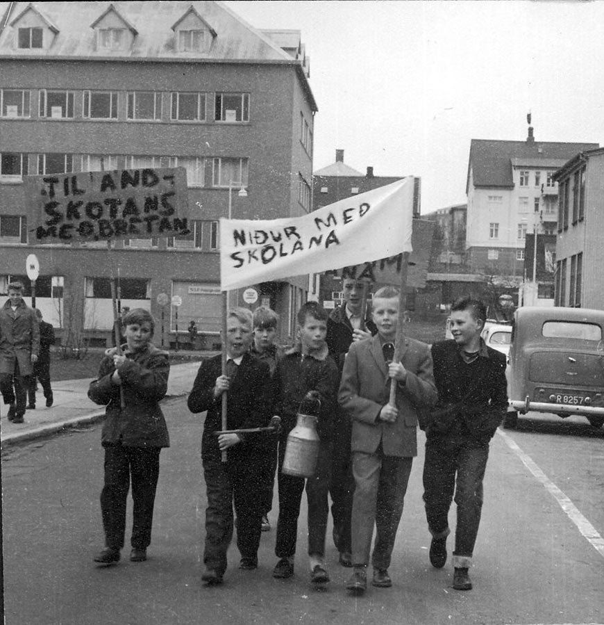 «Niður með skólana» («Долой школы»), 1960s 