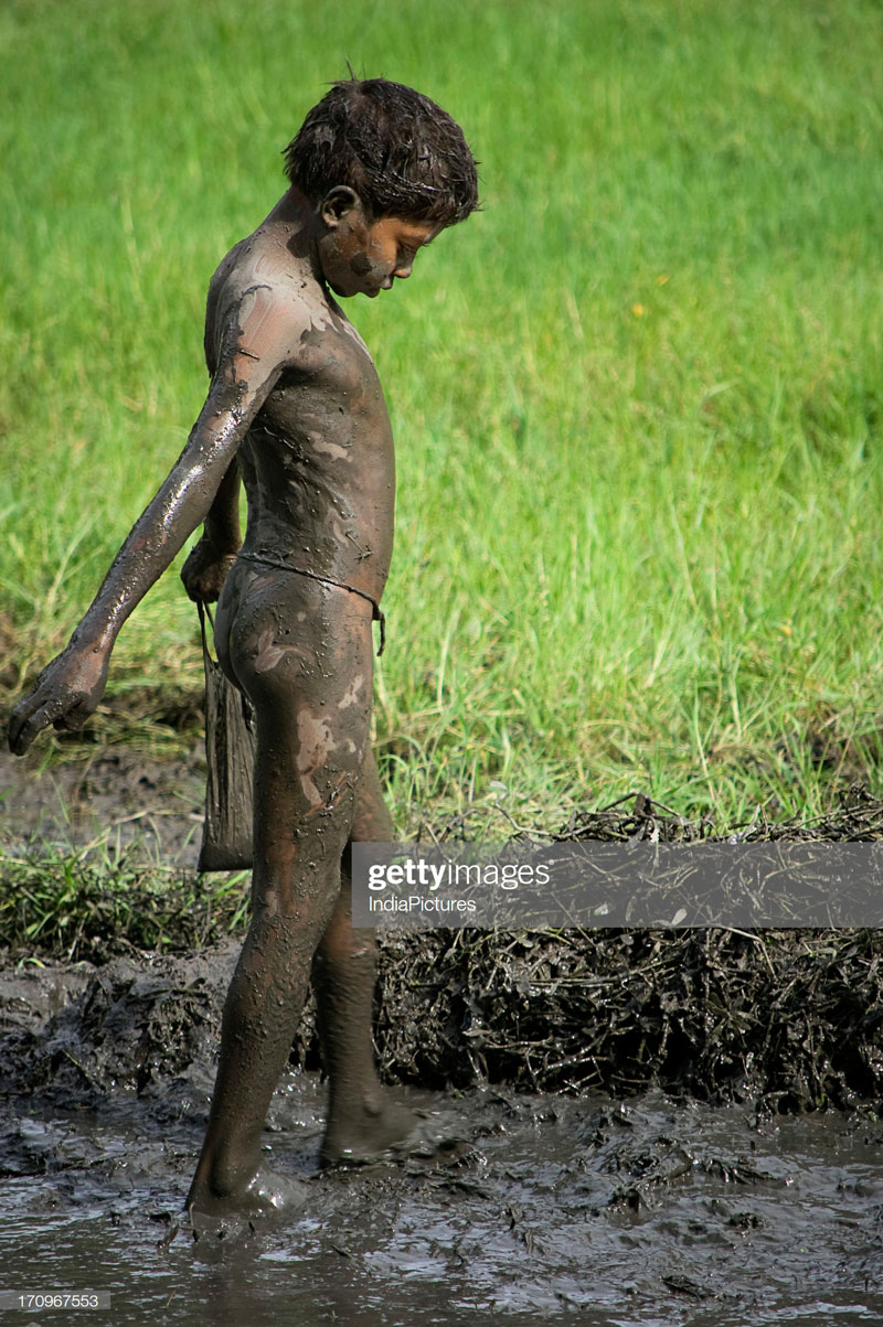 A boy playing in the mud (Мальчик, играющий в грязи), 2010-2019