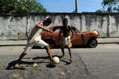 The daily lives of children living in Favela / Ежедневная жизнь детей, живущих в фавеле