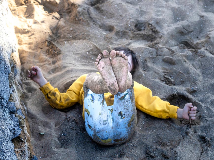 Boy playing on the beach (Мальчик, играющий на пляже), Feb.2022