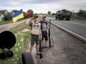 Максим и Андрей отдают честь украинским солдатам / Maksym and Andrii, salute to Ukrainian soldiers