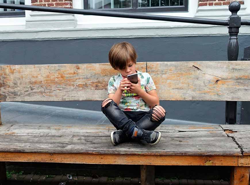 A boy and his Apple (Мальчик и его Apple), 2017