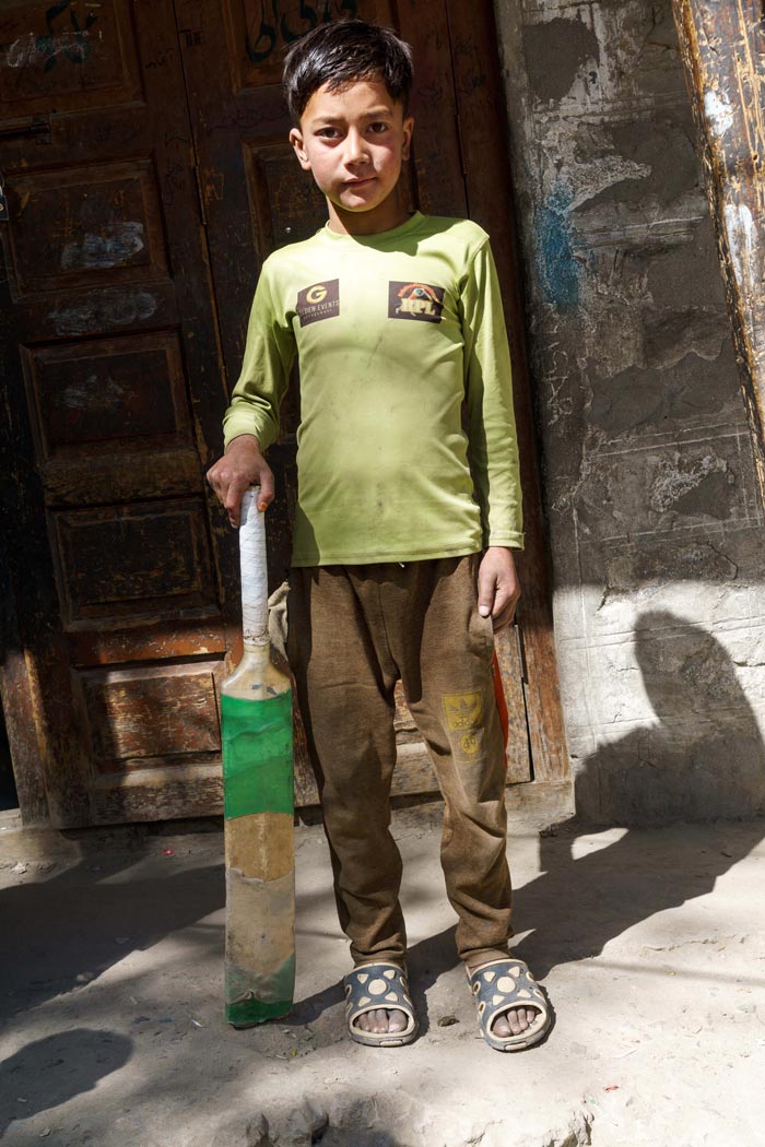 Boy with cricket bat (Мальчик с крикетной битой), 2024