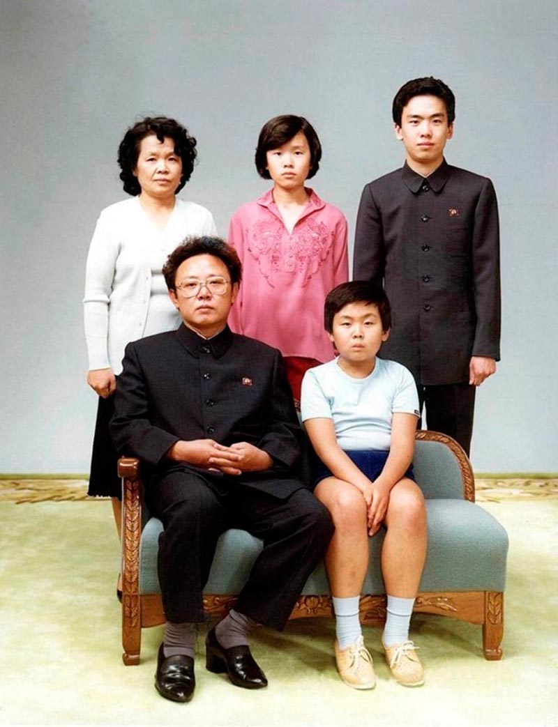 Kim Jong Il with Kim Jong-un and parts of his family (Ким Чен Ир с Ким Чен Ыном и членами семьи), 1990s