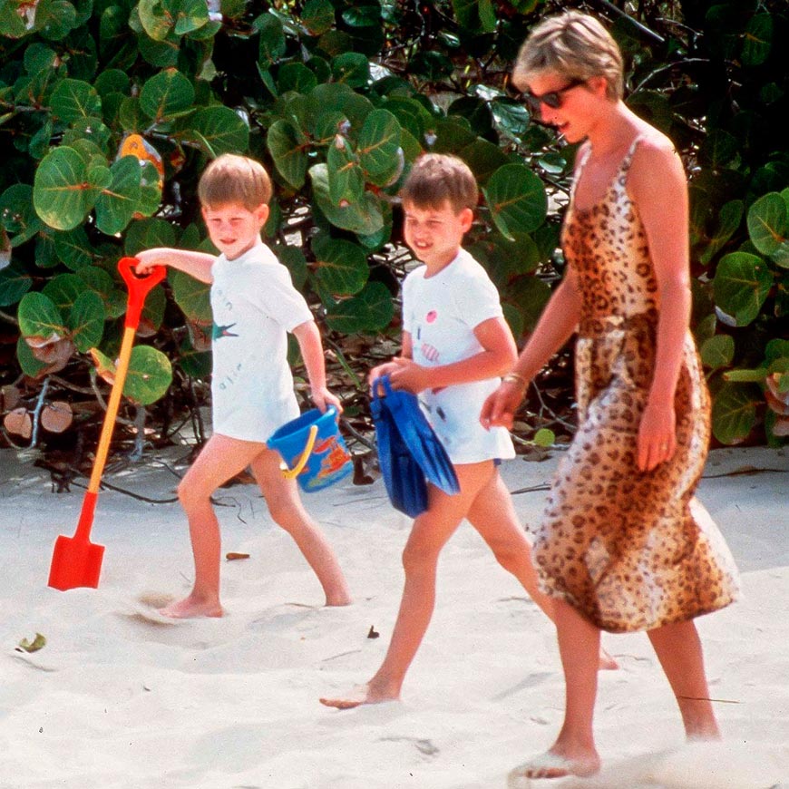 Princess Diana with children, Princes Harry and William (Принцесса Диана с детьми, принцами Гарри и Вильямом), April 1997