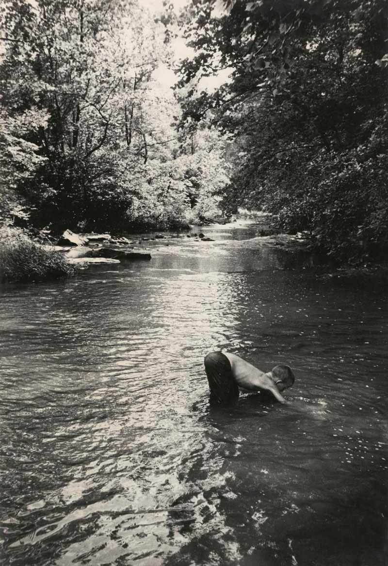 Mountain Boy Fishing (Мальчик с гор, ловящий рыбу), 1955