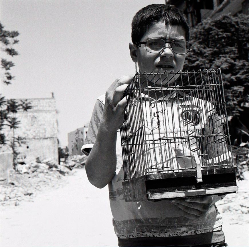 Hussein with his Birdcage (Хуссейн со своей клеткой для птиц), May 2017