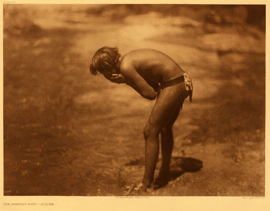 Apache. The Morning Bath (Апачи. Утреннее умывание)