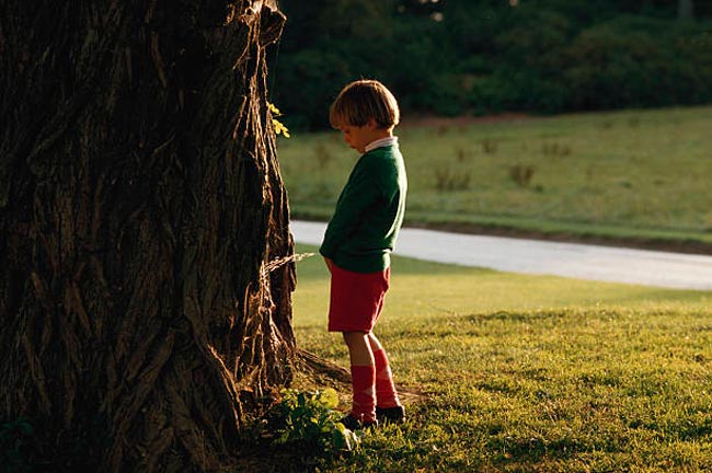 Urinating on tree (ПИсающий на дерево)