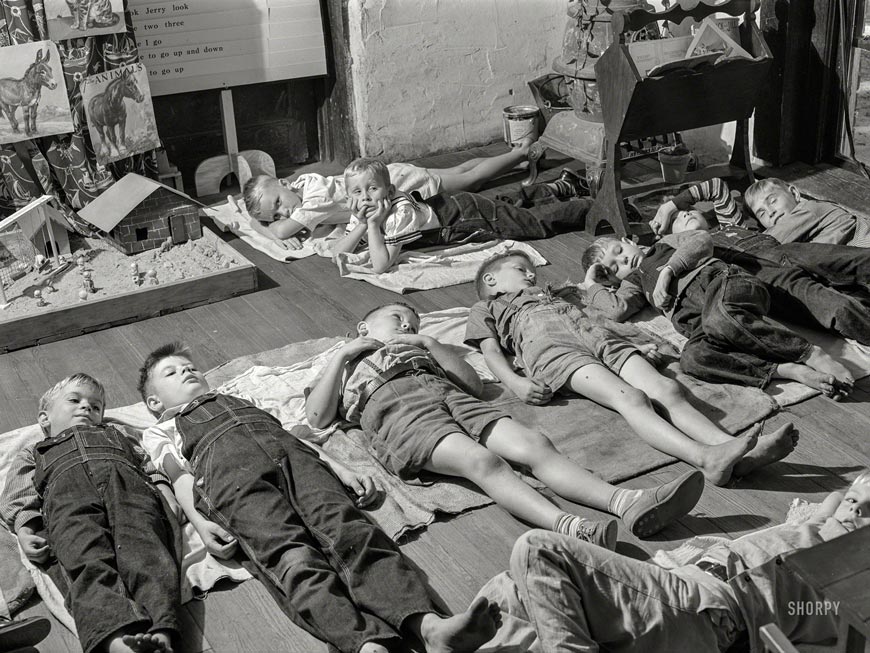 Rest period in school (Период отдыха в школе), Oct.1941