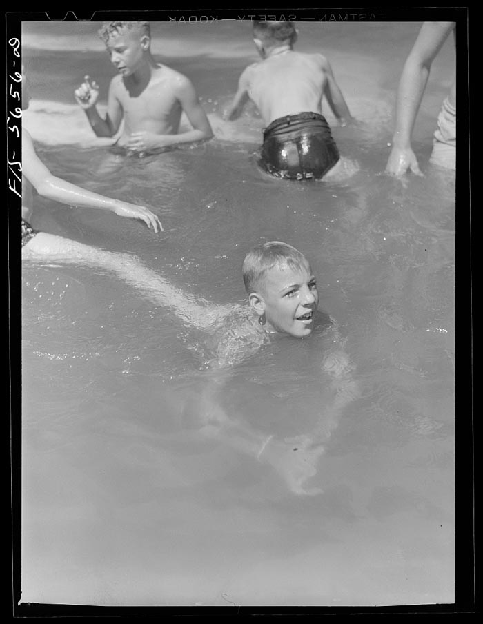 Swimming at a Boy Scout camp (Плавание в лагере бойскаутов), July 1942