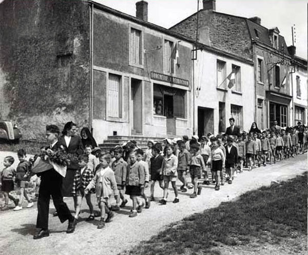 La parade des enfants (Парад детей), c.1945