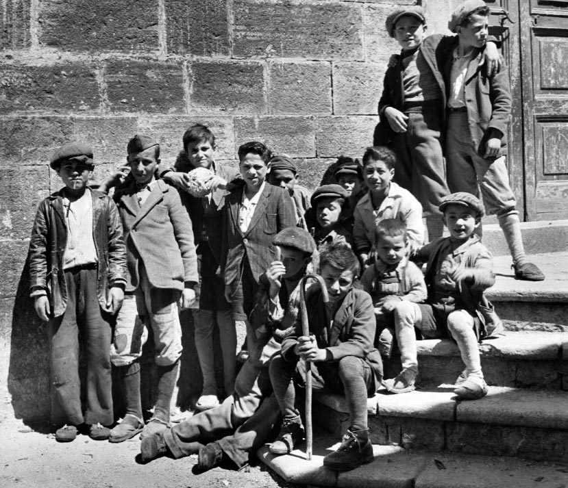 A group of boys (Группа мальчиков), 1947