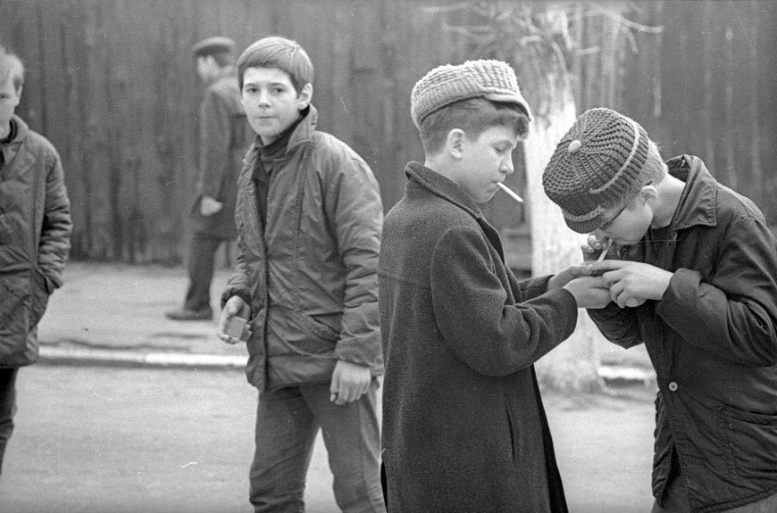 Закурили (They smoked), 1973