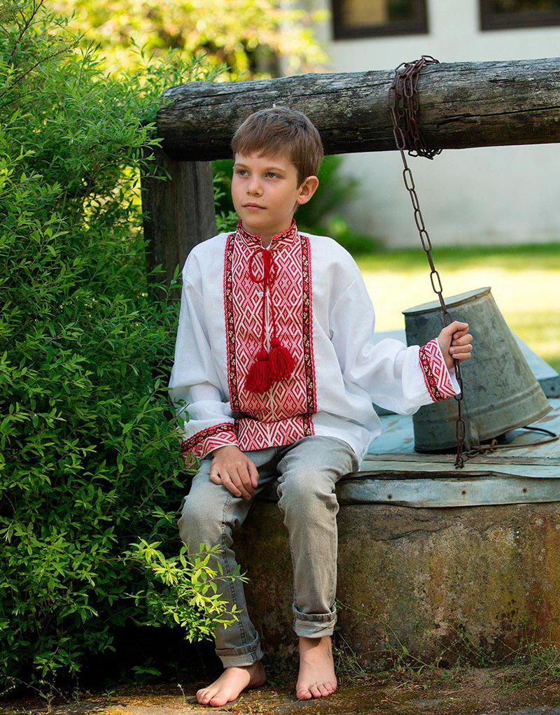 Russian embroidered shirt/Kosovorotka (Косоворотка)