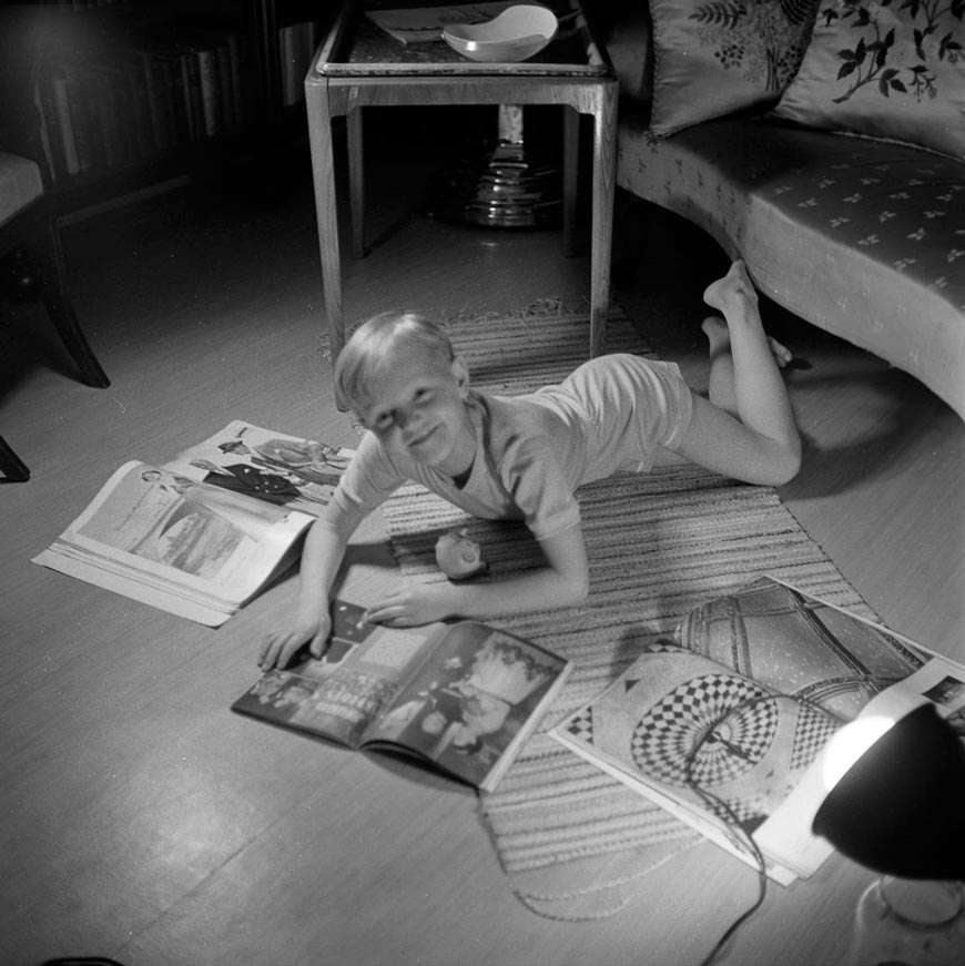Lasten alusvaatteita ja yöpukuja (Детское нижнее белье и одежда для сна), 1950s