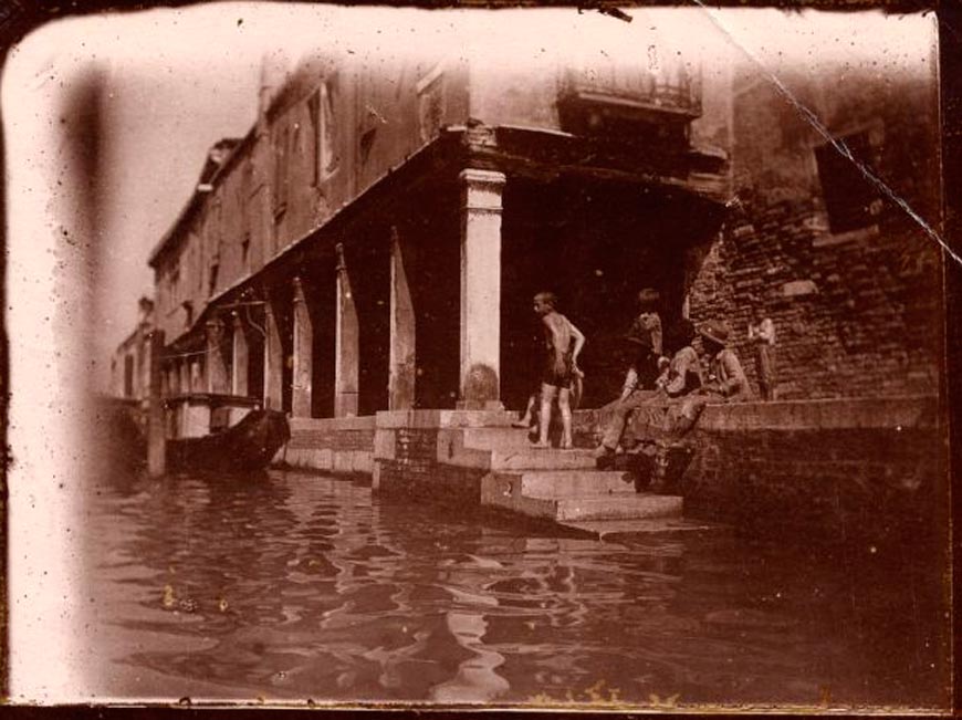 Bambini fanno il bagno in un canale (Дети купающиеся в канале), 1894-1915