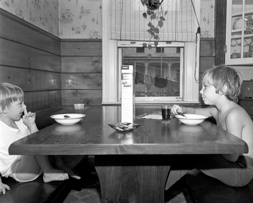 Untitled / Boys at Breakfast (Без названия / Мальчики за завтраком)