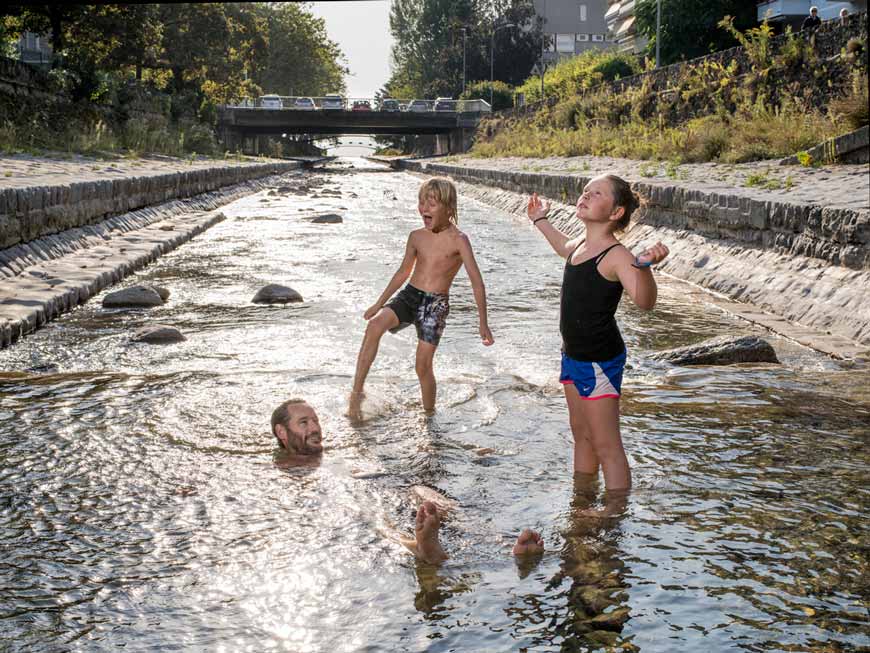 Jason Singer(39) Juliette(10) Lenny(7) Vevey, Switzerland