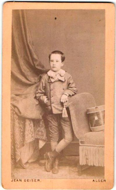 Boy in elegant suit (Мальчик в элегантном костюме), c.1889