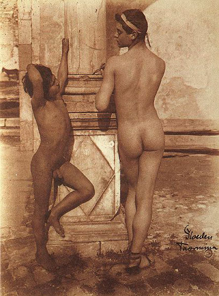 #0253, Two nude boys in the cloister of San Domenico monastery, 1895-1900s