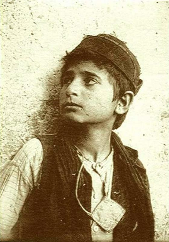 Ritratto di bambino con scapolare (Портрет ребенка со скапулярием), 1890s