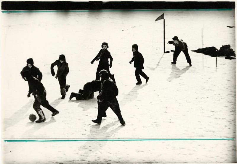 Футбол зимой (Football in winter), 1960-е