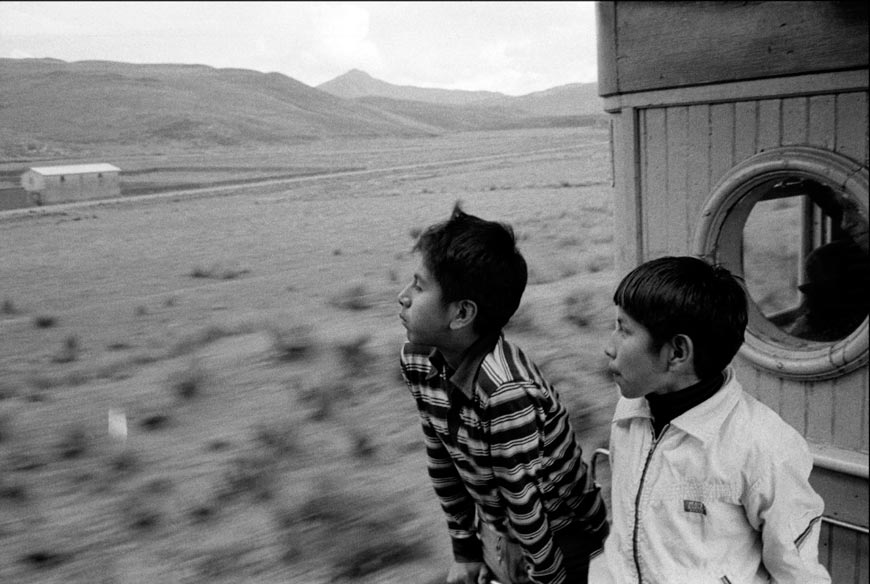 Train to Cuzco. Two boys with train (Поезд в Куско. Два мальчика вс поездом), 1980