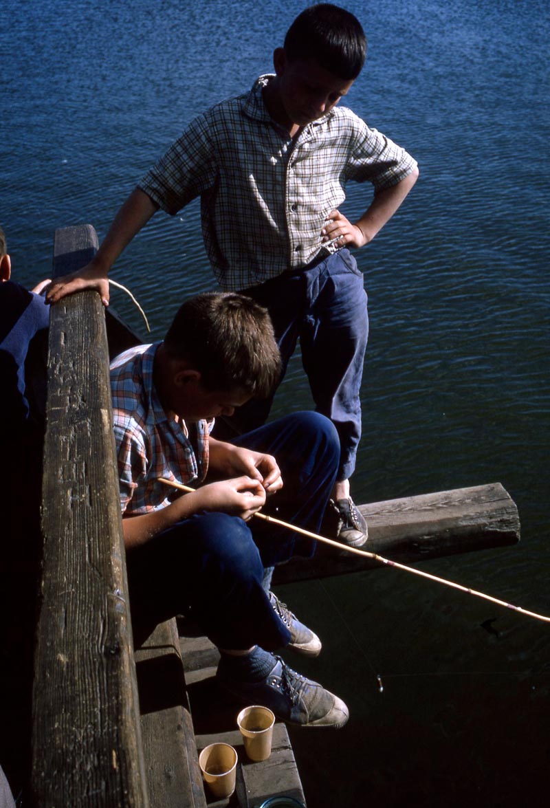 Ostankino people; sunbathing and fishing (Люди в Останкино, загорающие и рыбачущие), 1970s