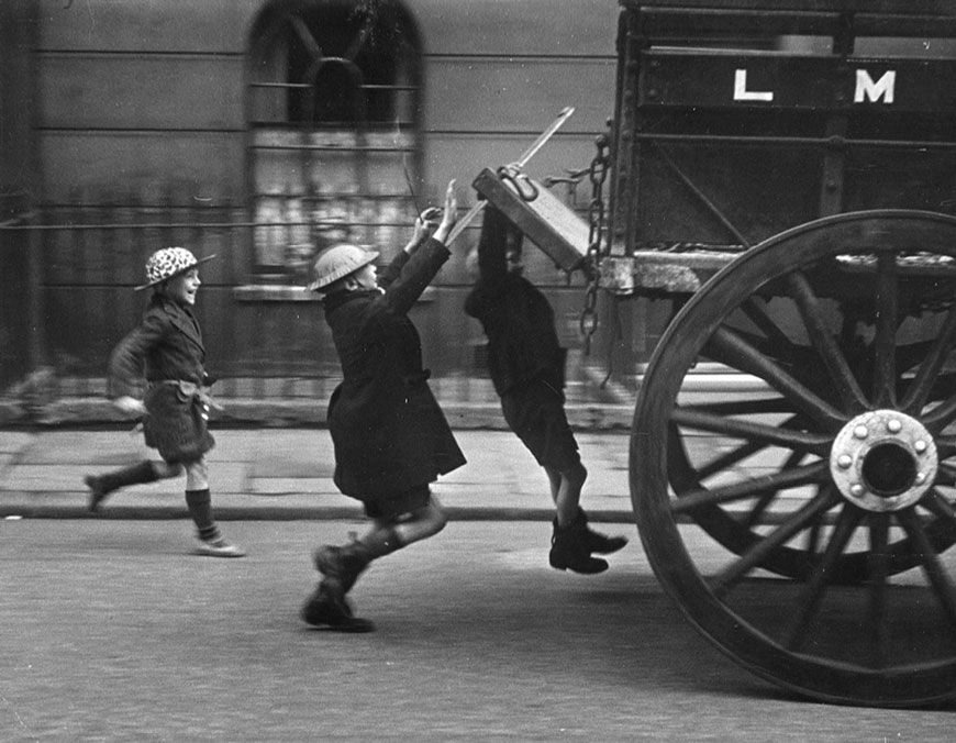 Carriage Ride (Поездка на коляске), 19 April 1941