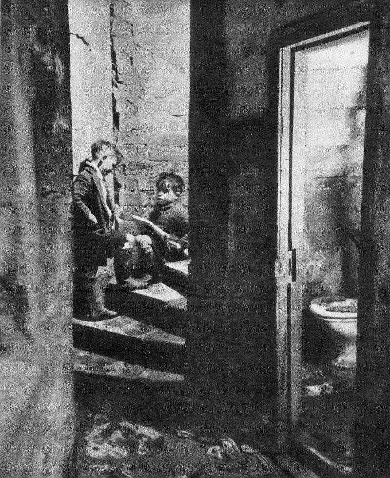 Gorbals Boys (Мальчики из Горбалса), January 1948