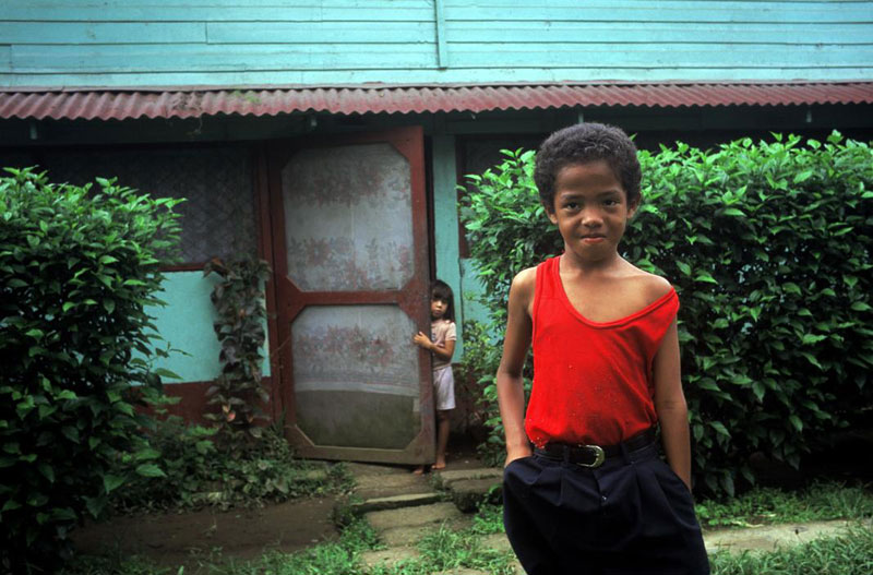 Chiquita workers family (Семья рабочего из Чикуиты). Panama, 2001