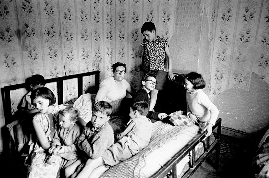 Overcrowded family (Многочисленная семья), 1970