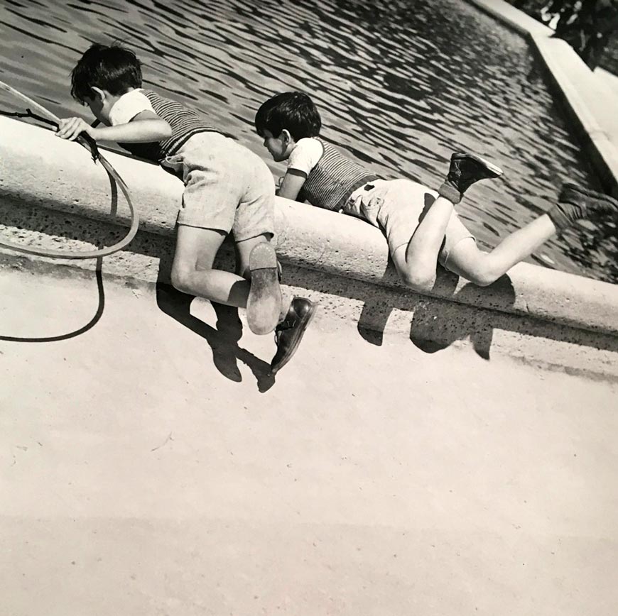 Two boys fishing (Два рыбачущих мальчика), 1938