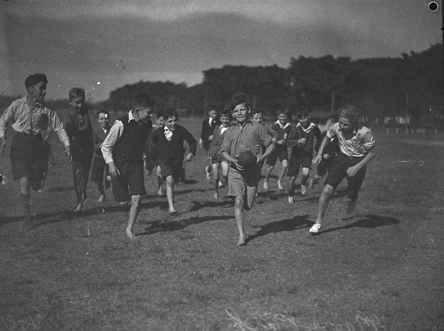 Holidays; children in the park (Каникулы, дети в парке), 1935