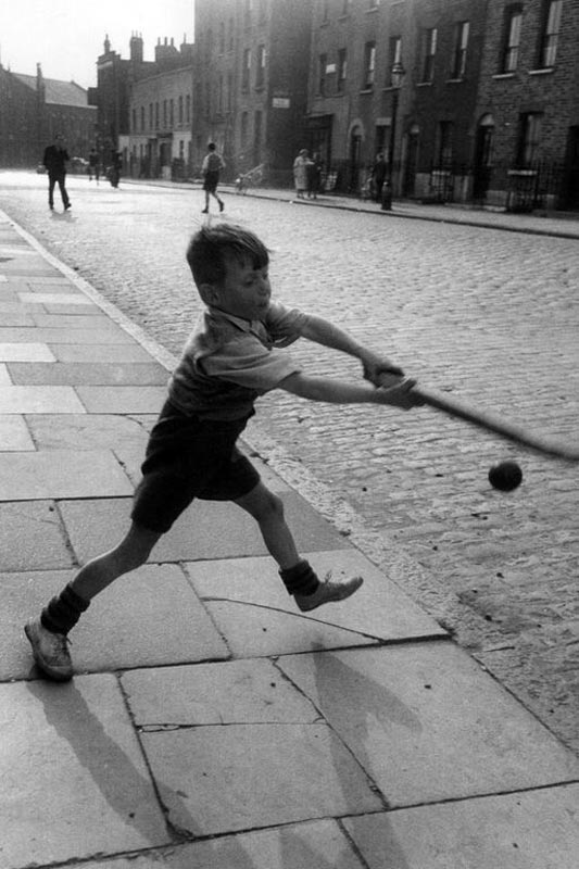 from series CHILDREN ON THE STREETS * из серии ДЕТИ НА УЛИЦАХ (1954)