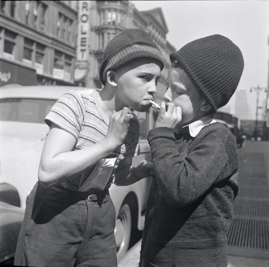 Children smoking (Курящие дети), 1940-1979