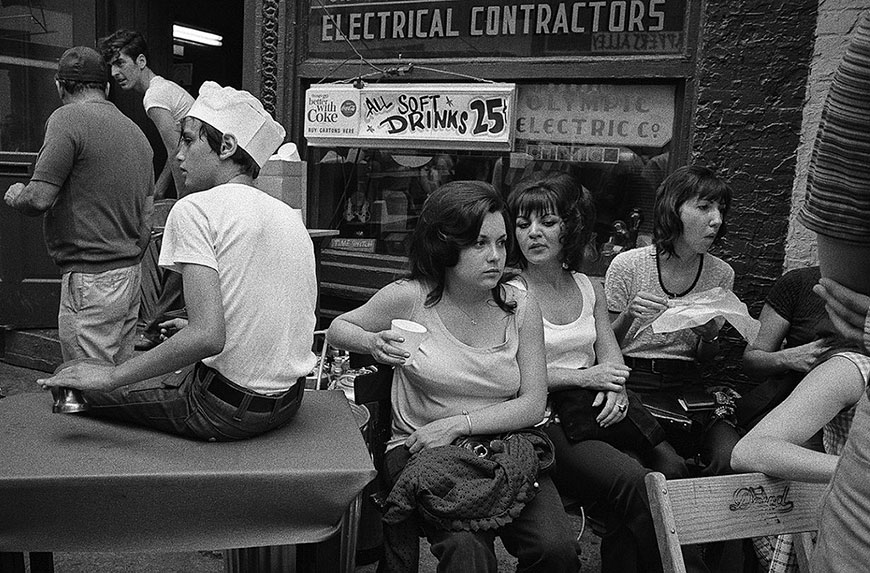 A Group at a Greek Festival (Группа на Греческом Фестивале), 1971-1973