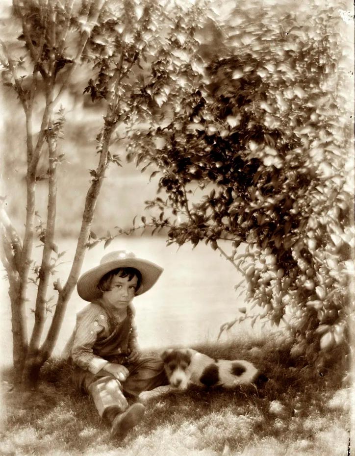 A boy and his dog (Мальчик и его собака), 1904