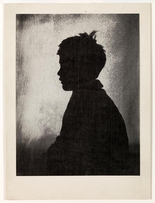 Silhouette portrait of a boy in profile (Силуэтный портрет мальчика в профиль), 1905