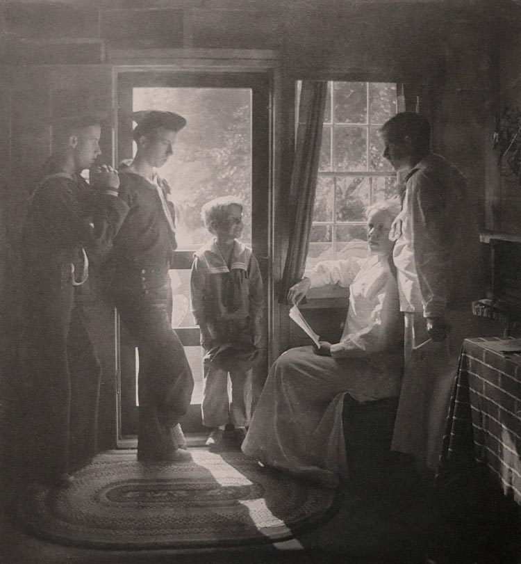 Sunshine in the house / Clarence H. White and family (Солнечный свет в доме / Кларенс Х. Уайт и семья), 1913